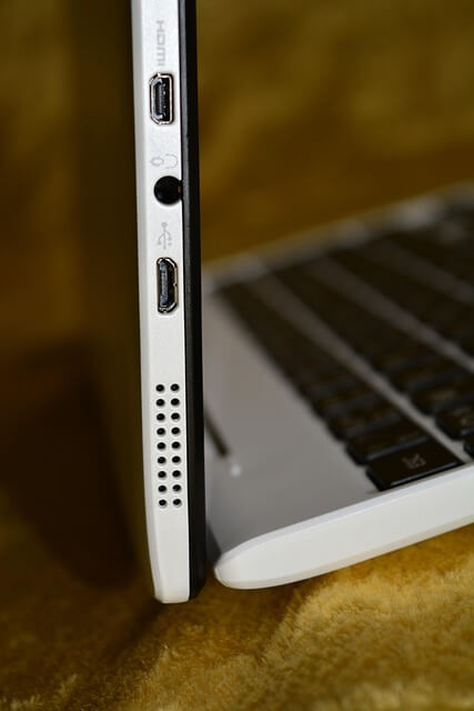 Modern tech weekly ad template with a gaming laptop